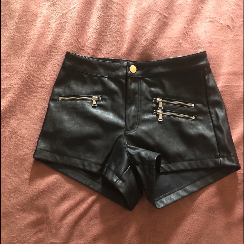 Cute sexy faux leather shorts